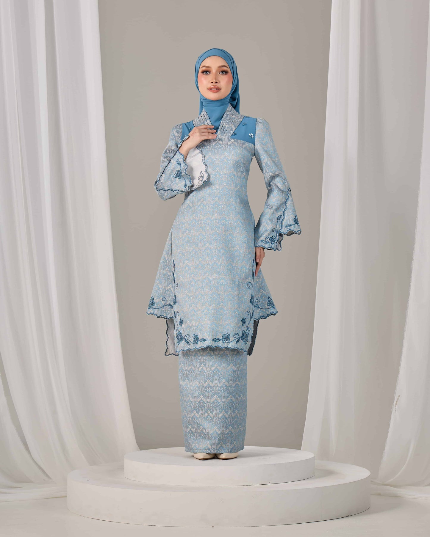AMANDA KURUNG (DIAMOND BLUE)