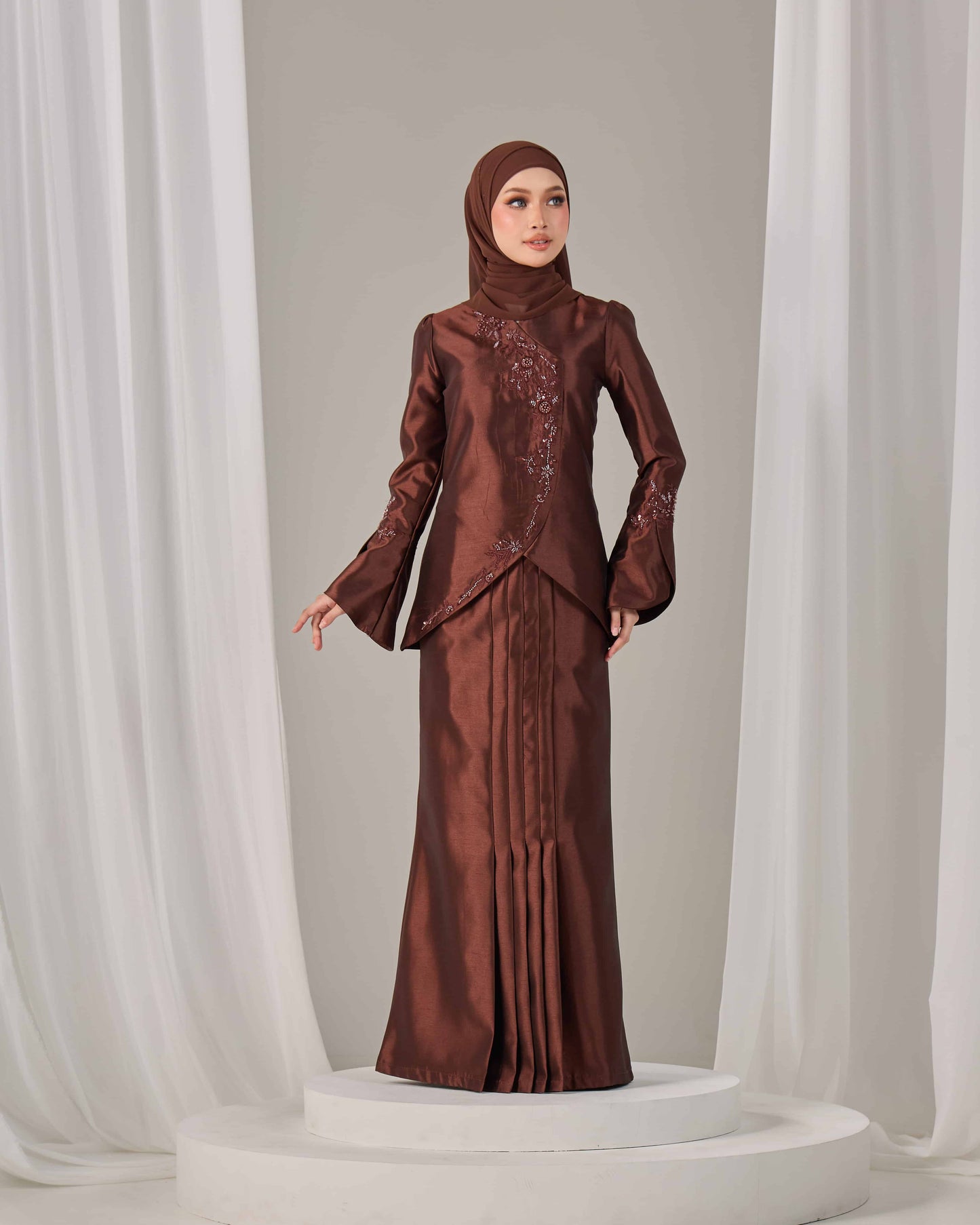 KALILA KURUNG (RICH BROWN)