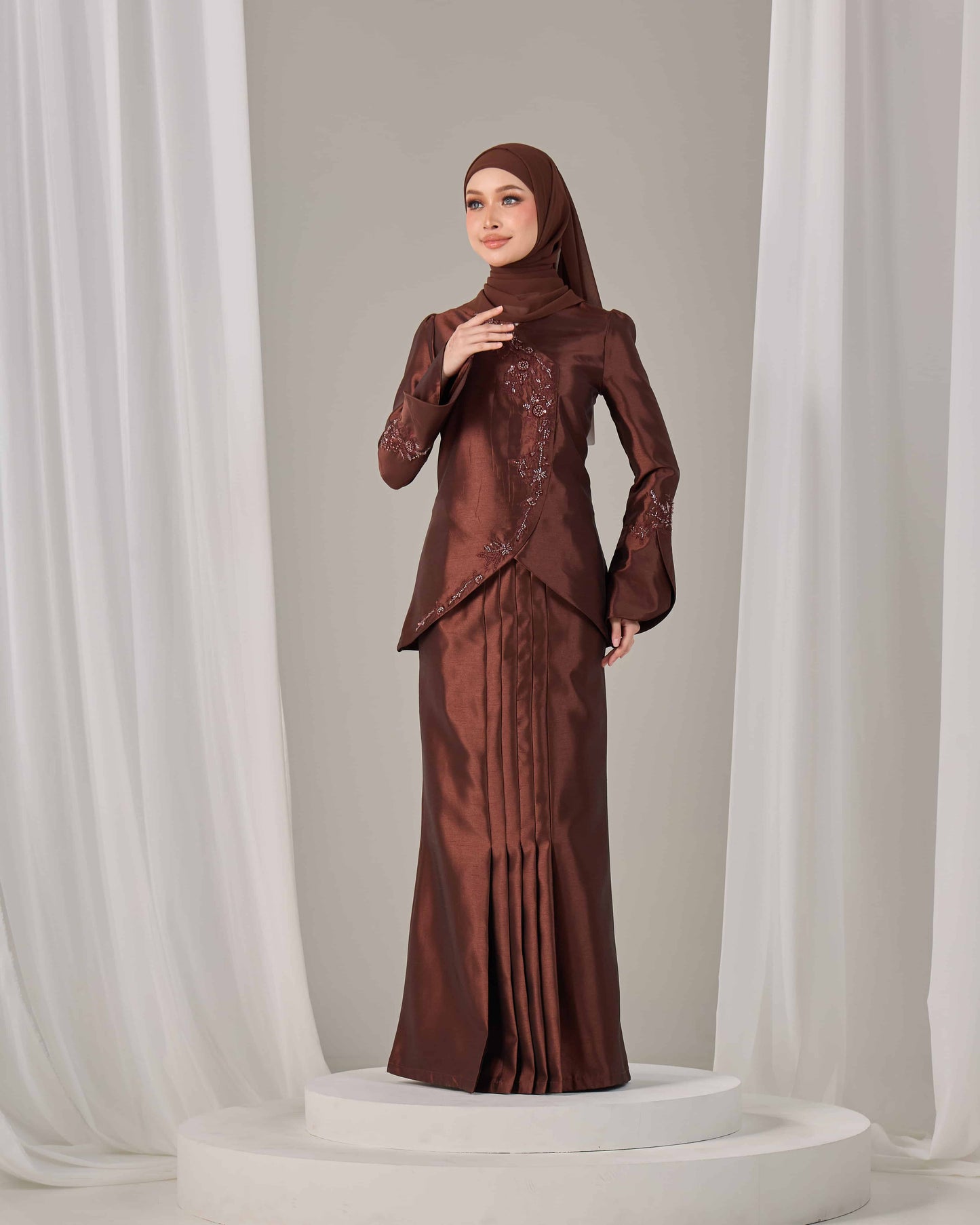 KALILA KURUNG (RICH BROWN)