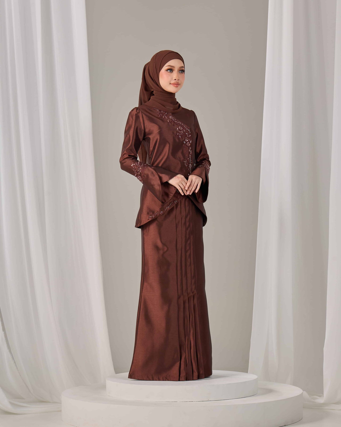 KALILA KURUNG (RICH BROWN)
