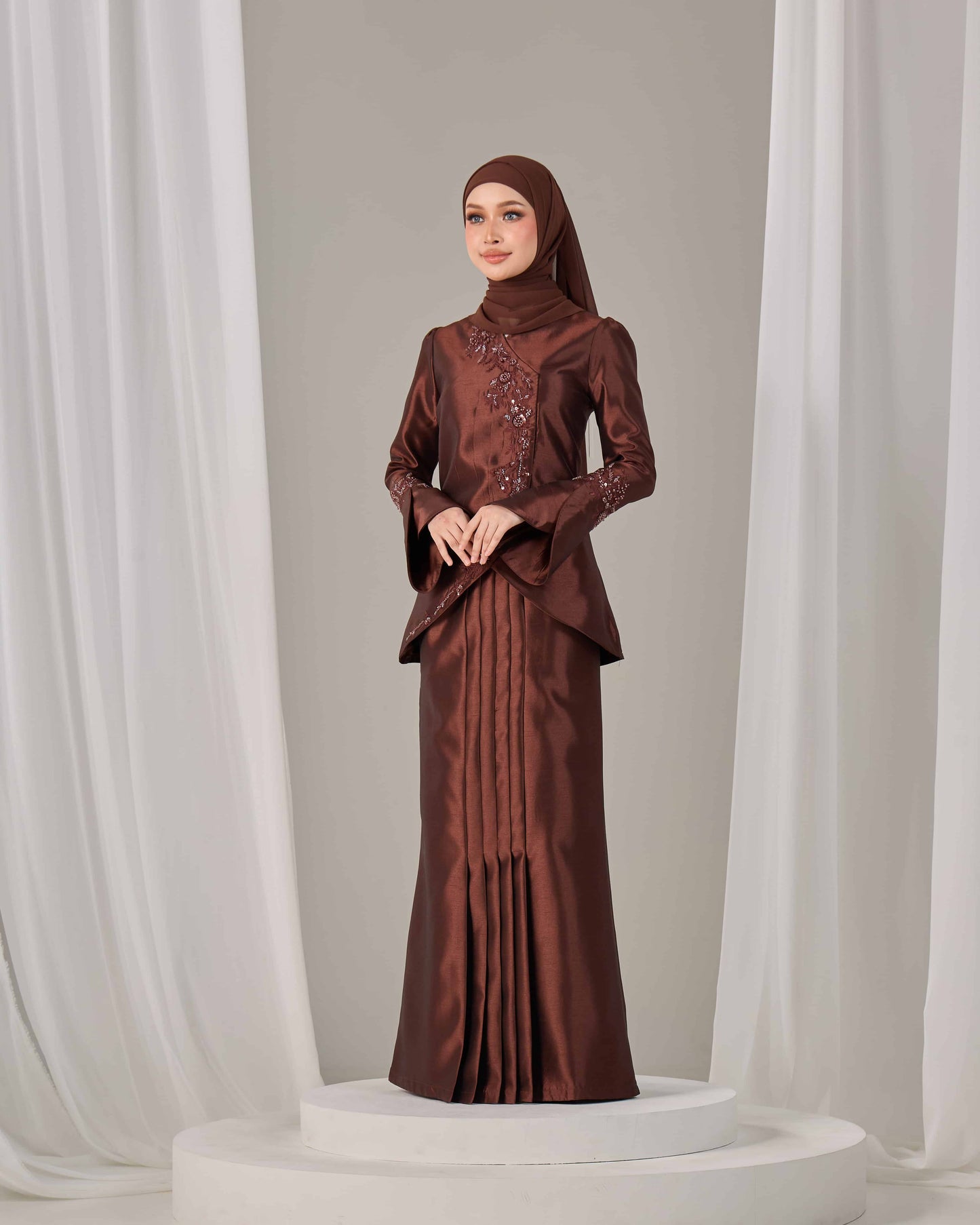 KALILA KURUNG (RICH BROWN)