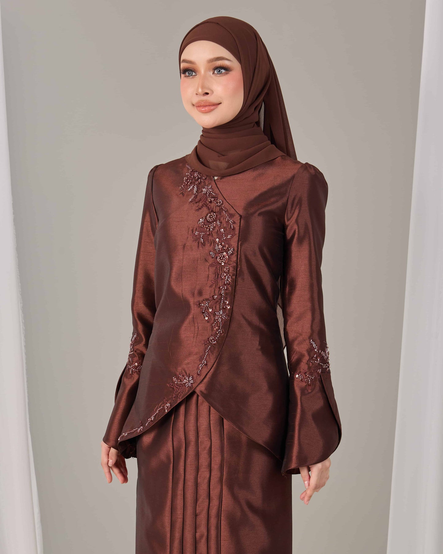 KALILA KURUNG (RICH BROWN)