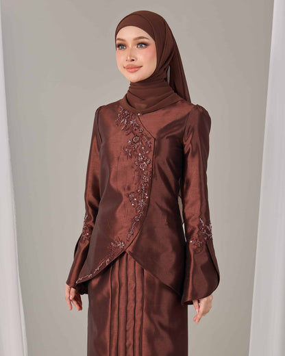 KALILA KURUNG (RICH BROWN)