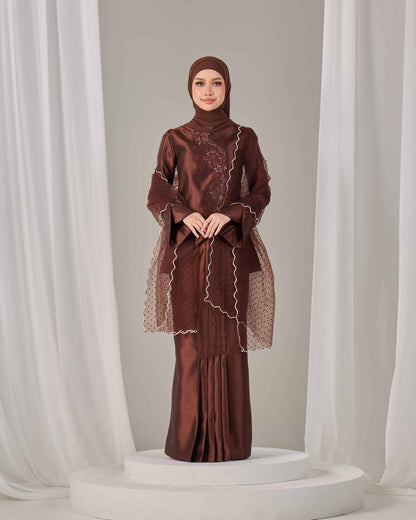 LYDIA SELENDANG (RICH BROWN)