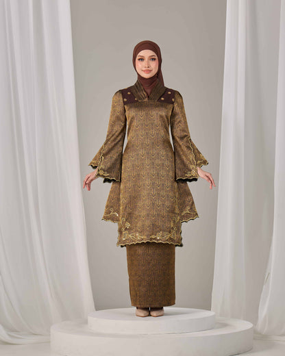 AMANDA KURUNG (RICH BROWN)