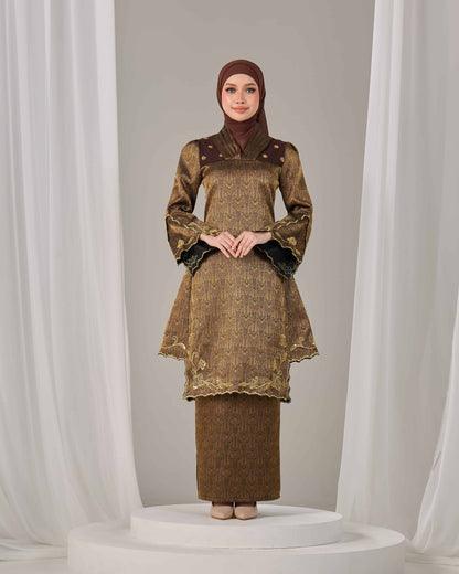 AMANDA KURUNG (RICH BROWN)