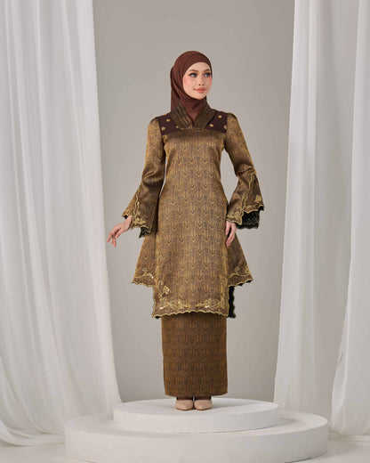 AMANDA KURUNG (RICH BROWN)