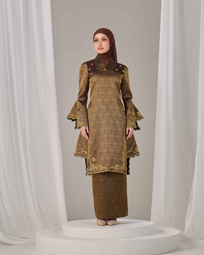 AMANDA KURUNG (RICH BROWN)