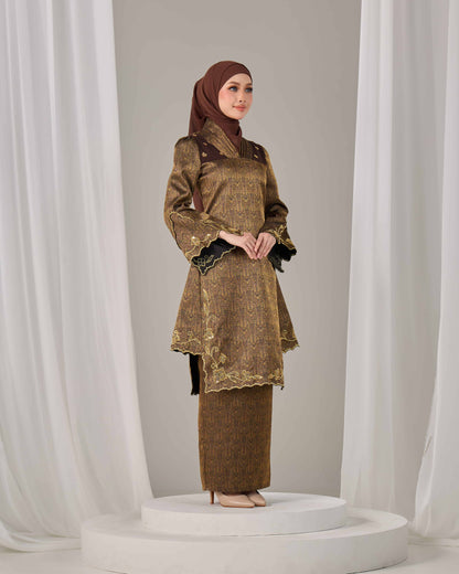 AMANDA KURUNG (RICH BROWN)