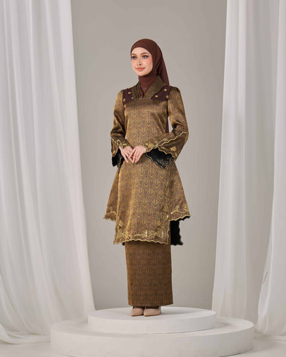 AMANDA KURUNG (RICH BROWN)