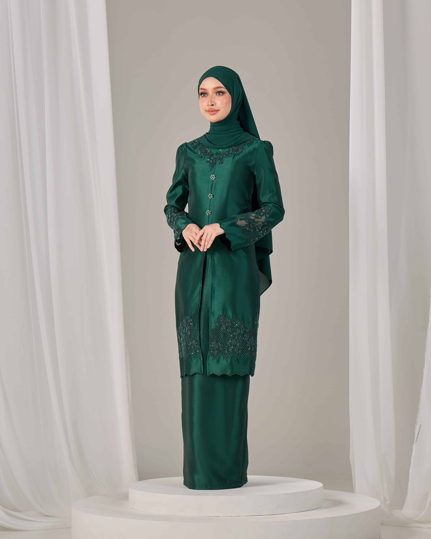 SERAYA KURUNG (EMERALD GREEN)