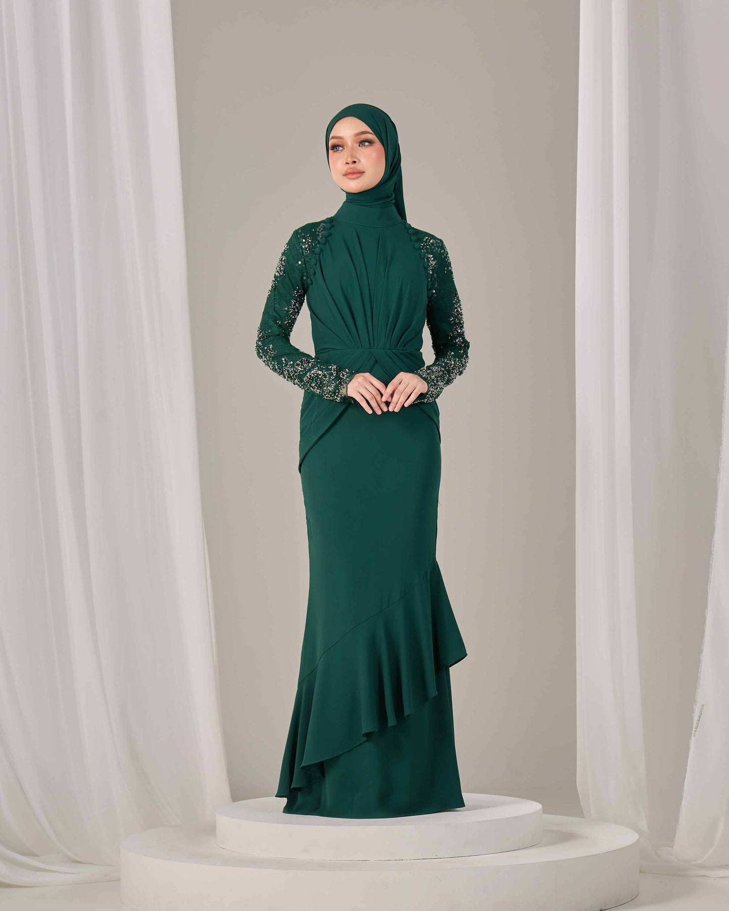 LUNARA DRESS (EMERALD GREEN)