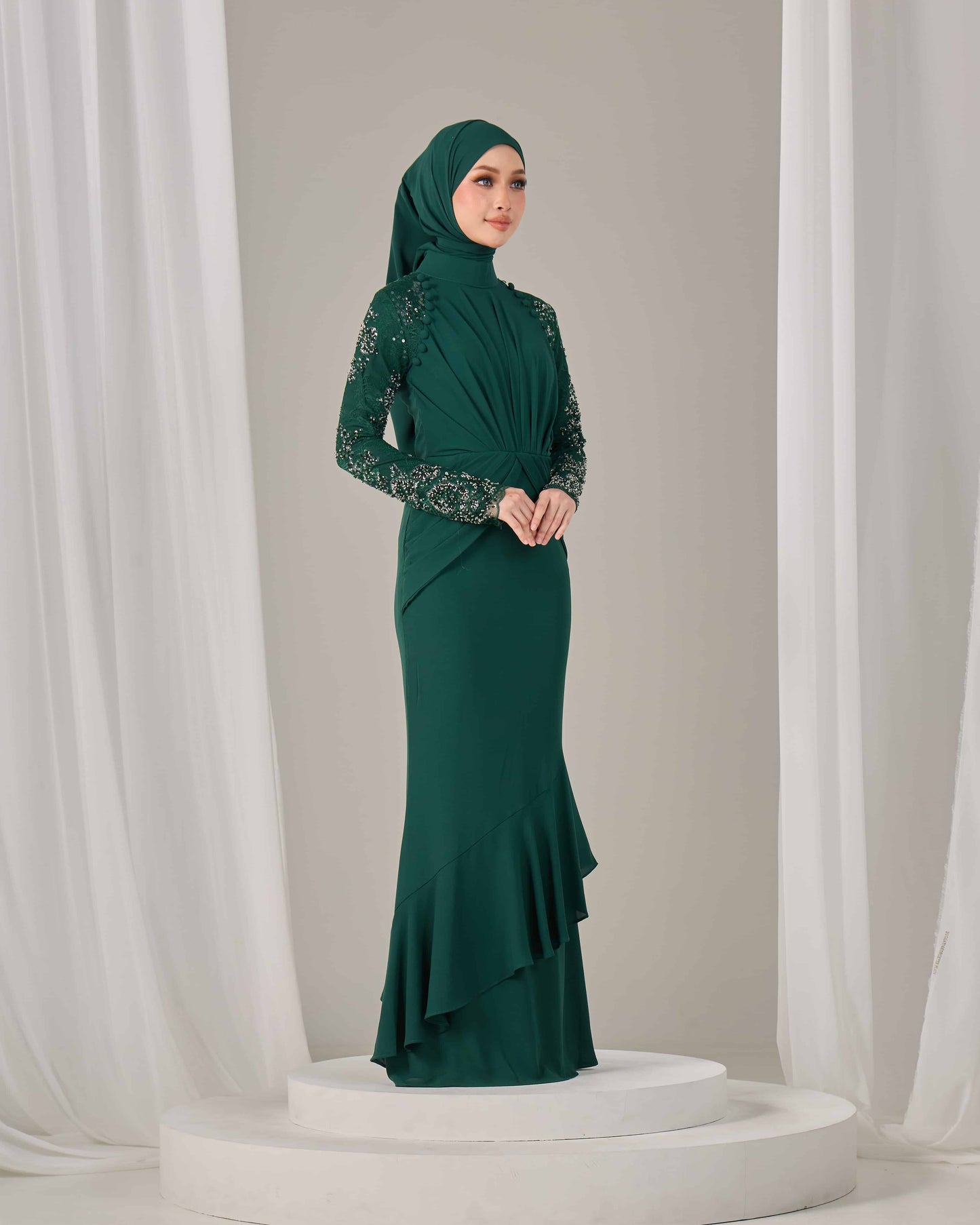 LUNARA DRESS (EMERALD GREEN)