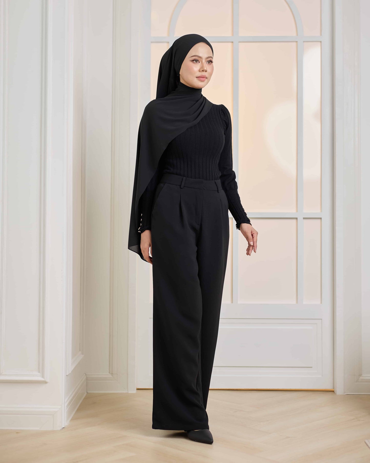 WIDE TROUSERS (BLACK)