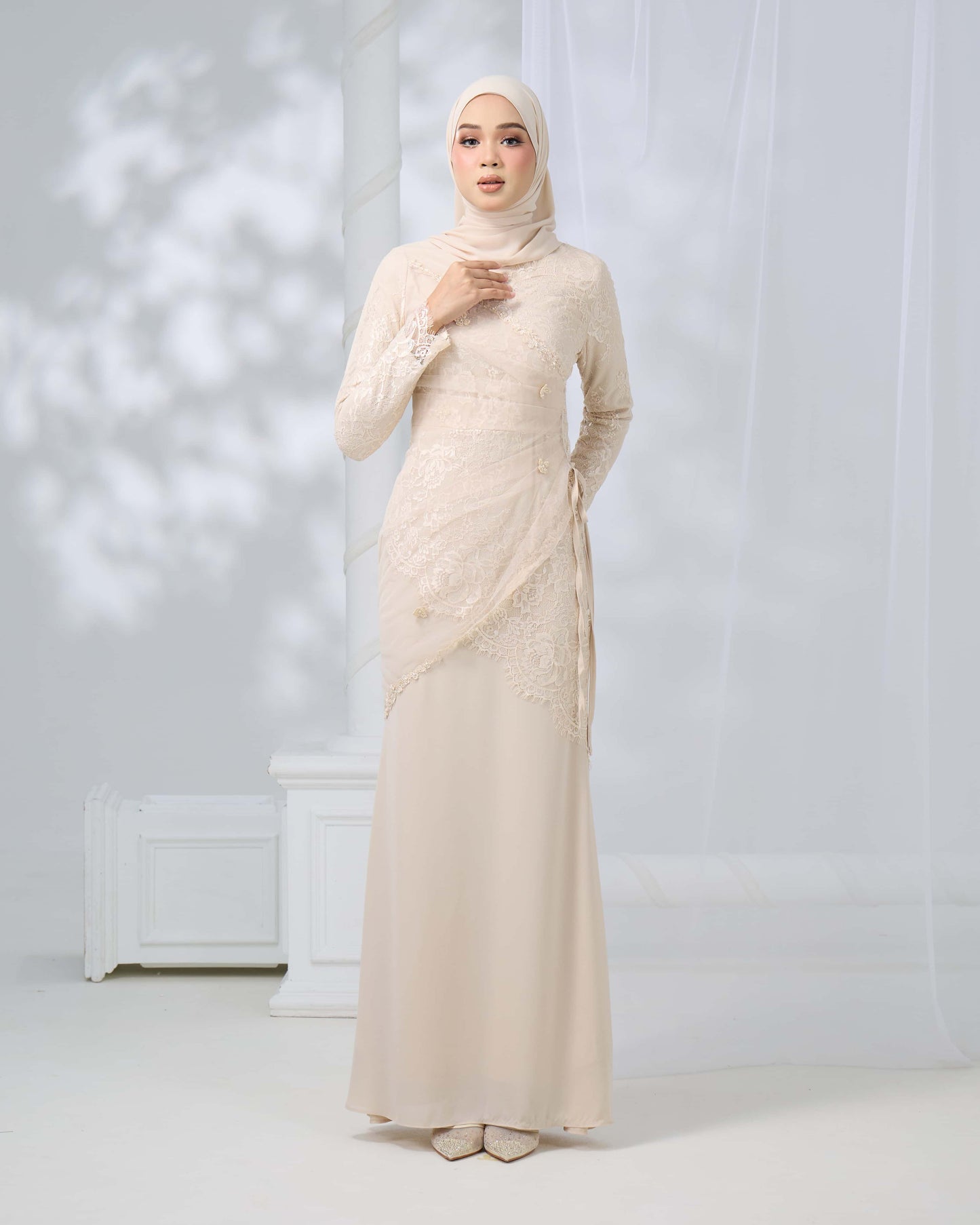 ERISHYA DRESS (CHAMPAGNE)