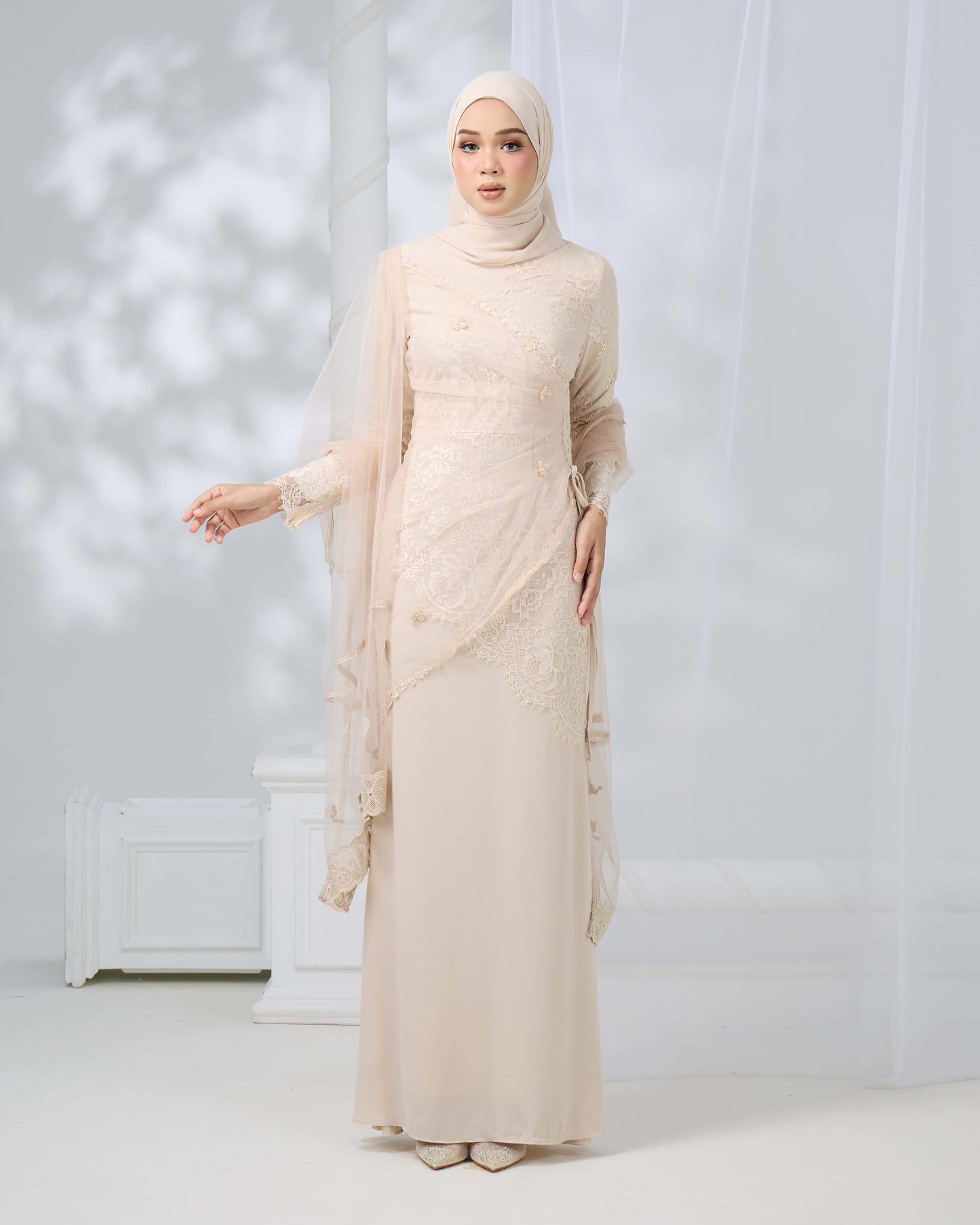 ERISHYA DRESS (CHAMPAGNE)