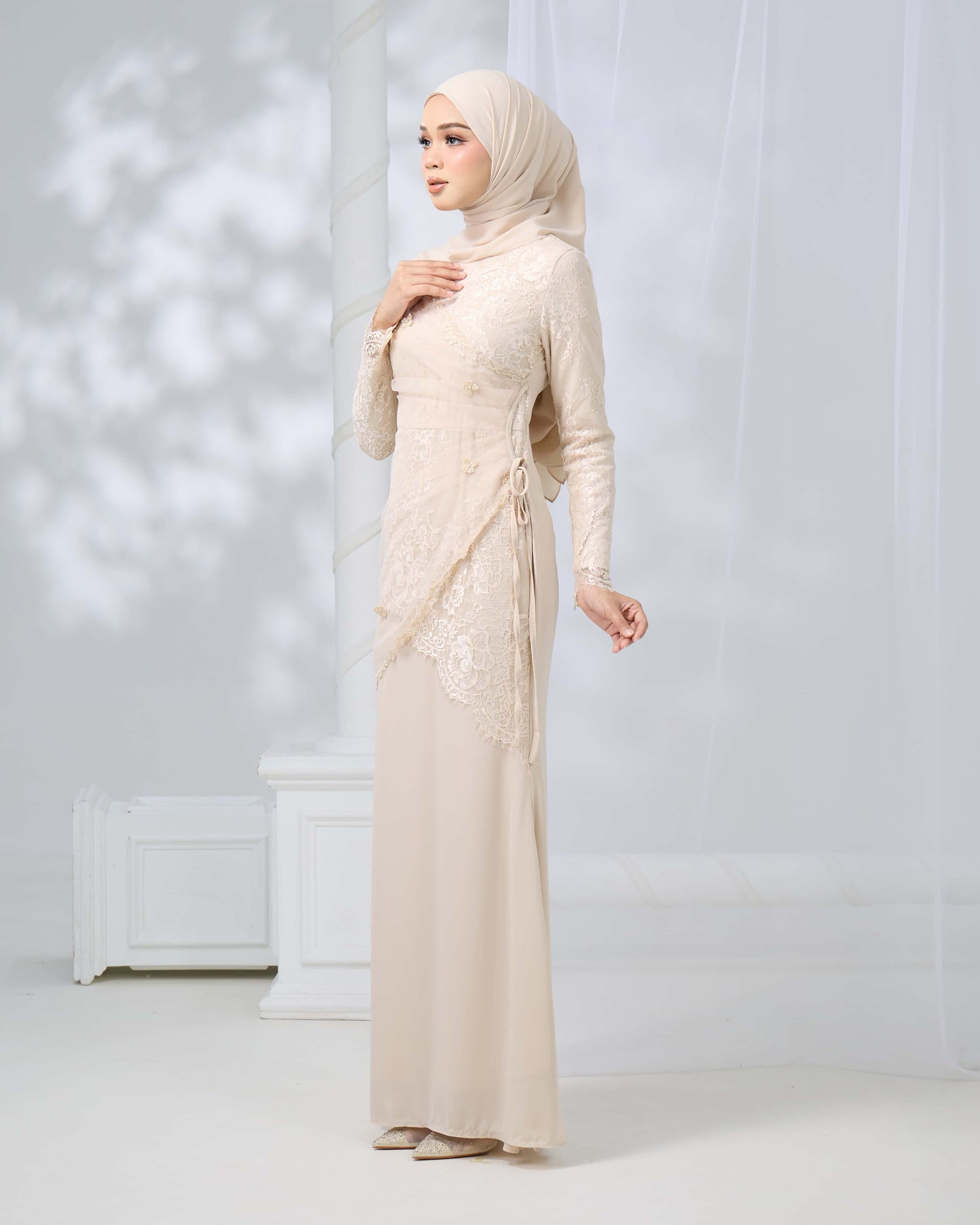 ERISHYA DRESS (CHAMPAGNE)