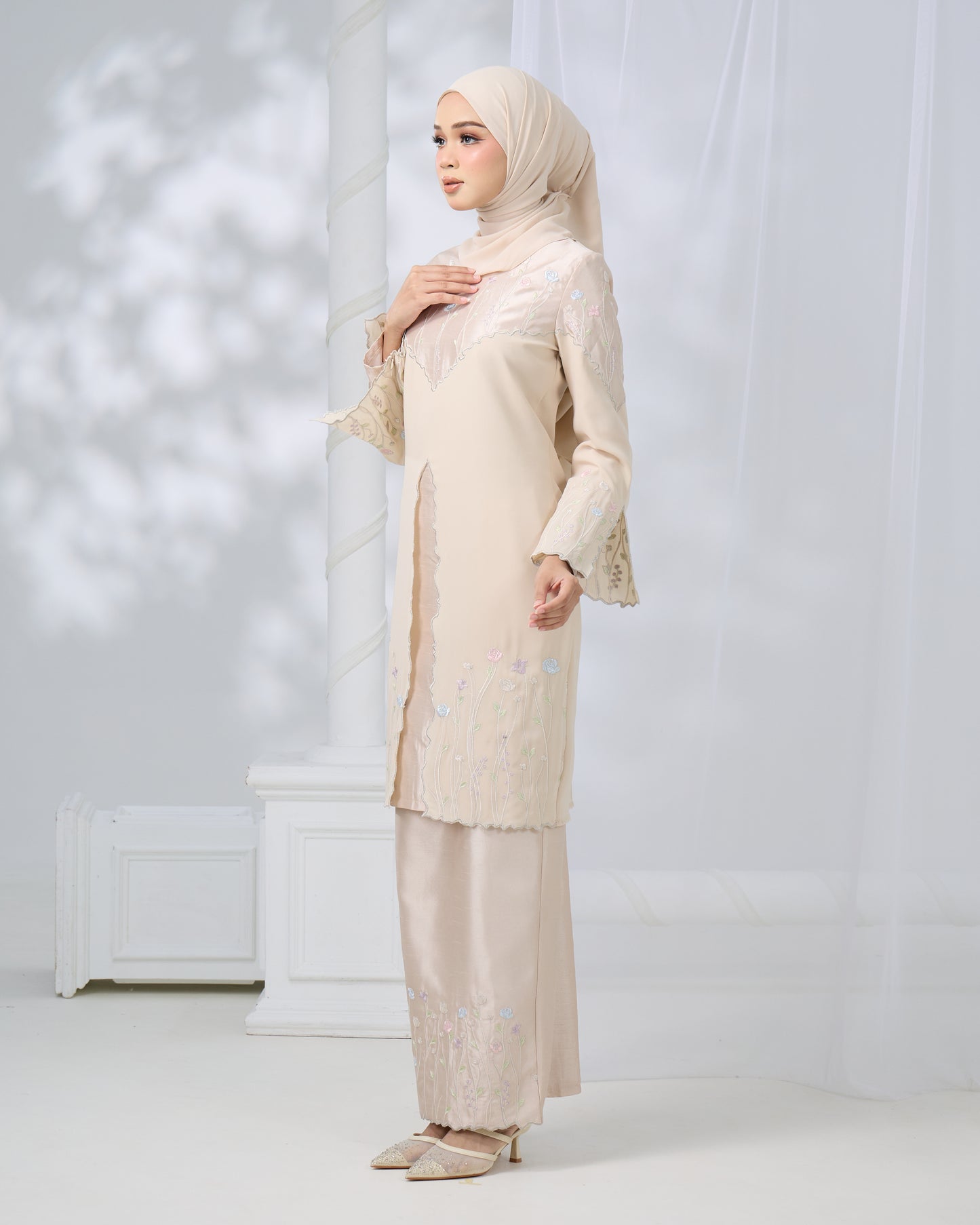 TISYA KURUNG (CHAMPAGNE)