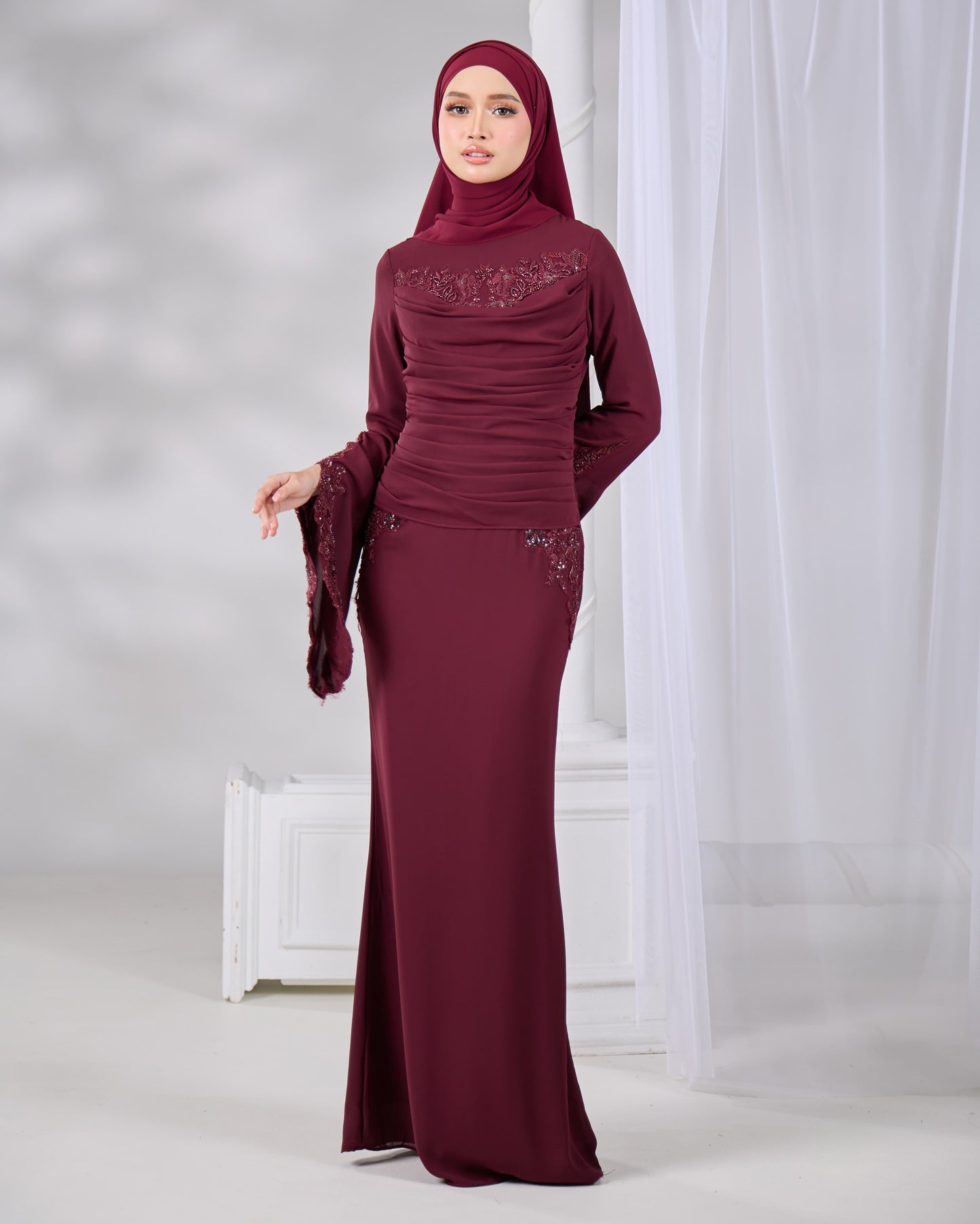 SABRENA DRESS (BURGUNDY)