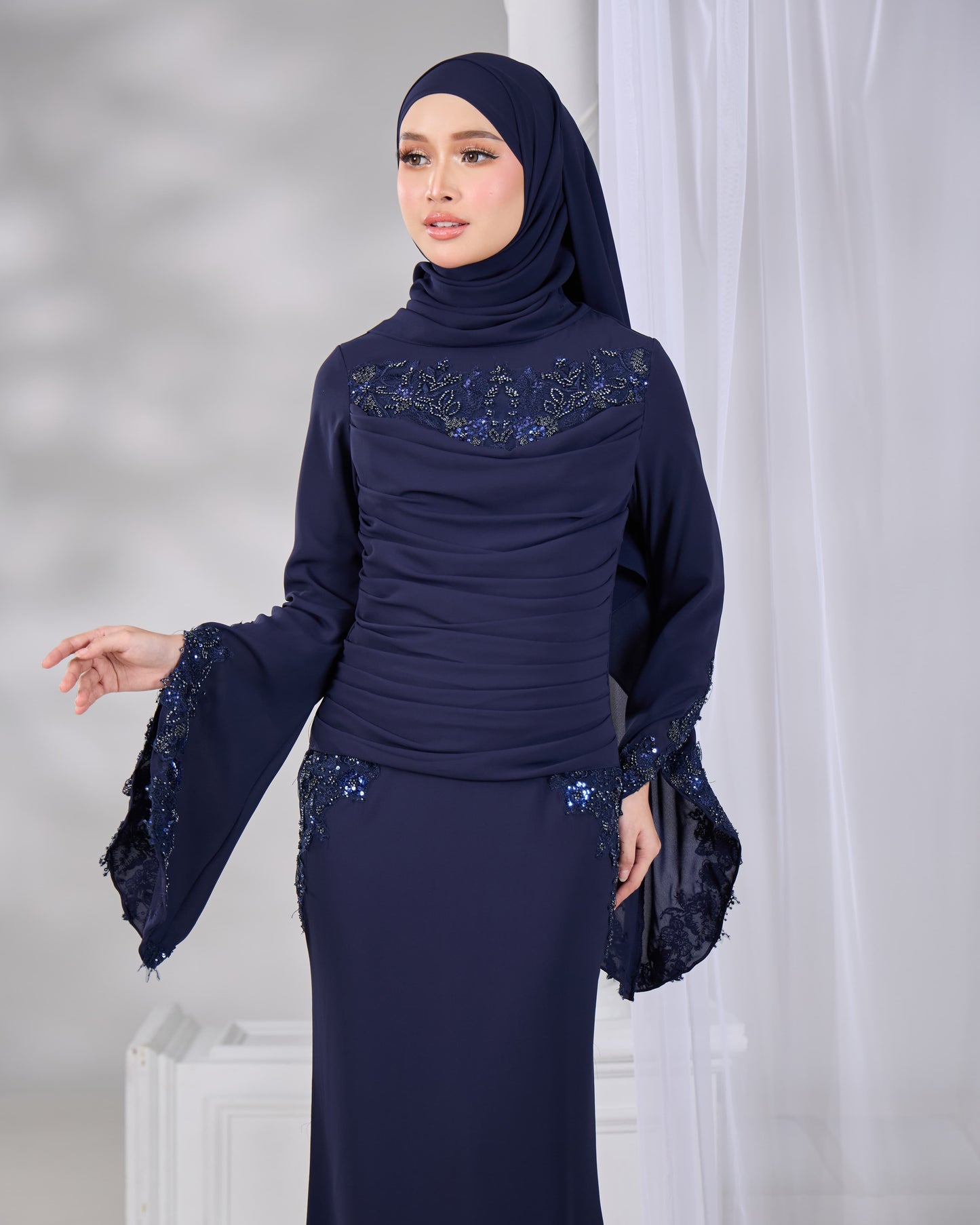 SABRENA DRESS (NAVY BLUE)