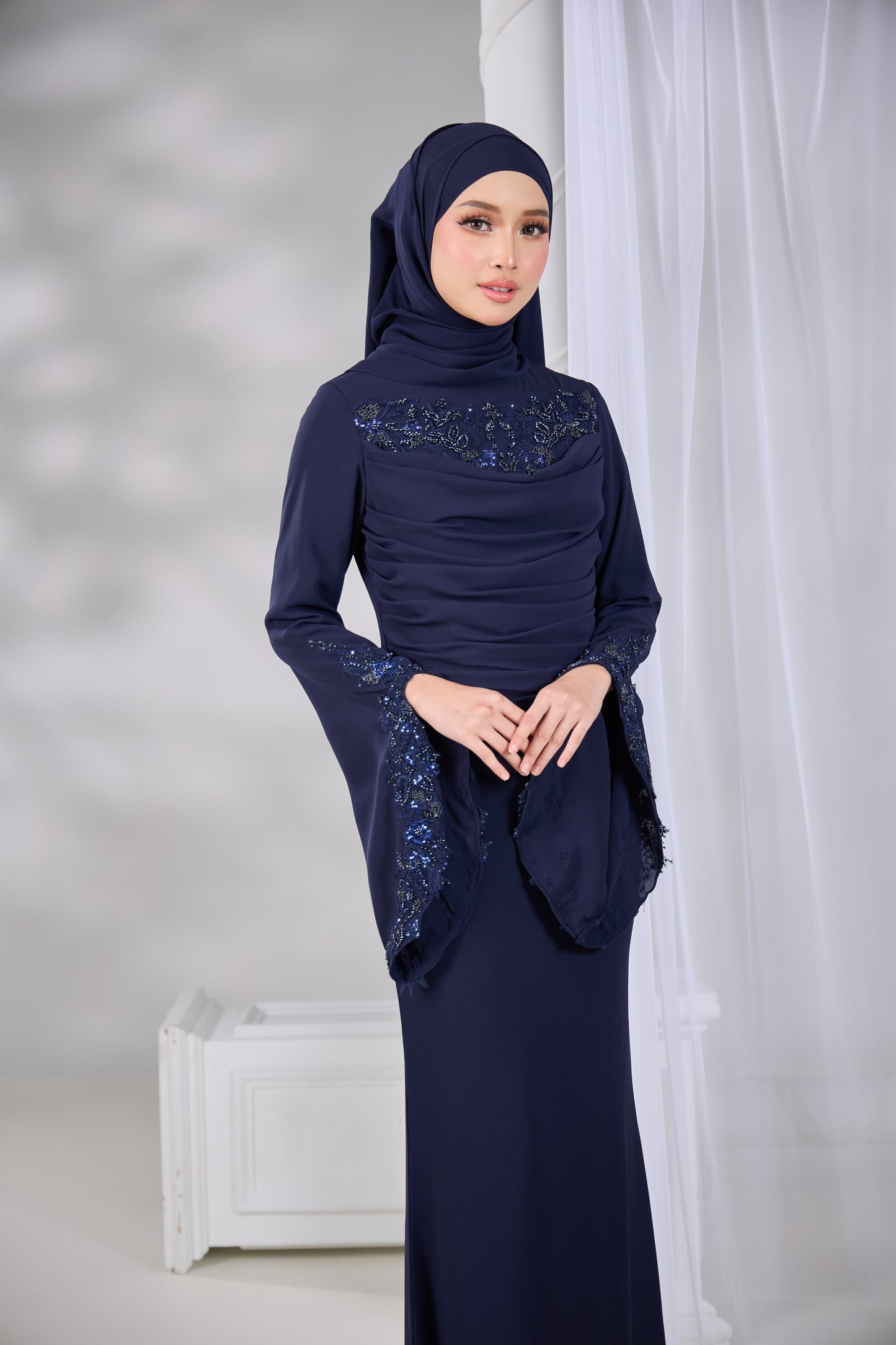 SABRENA DRESS (NAVY BLUE)