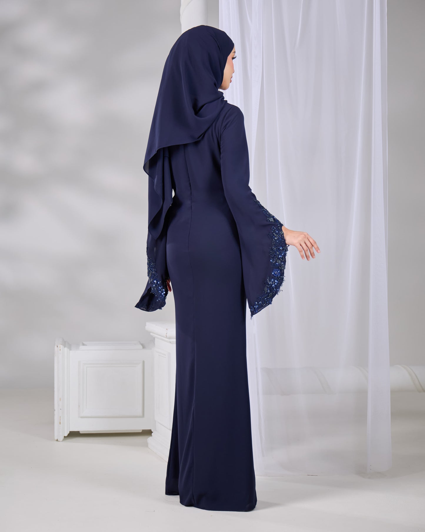 SABRENA DRESS (NAVY BLUE)