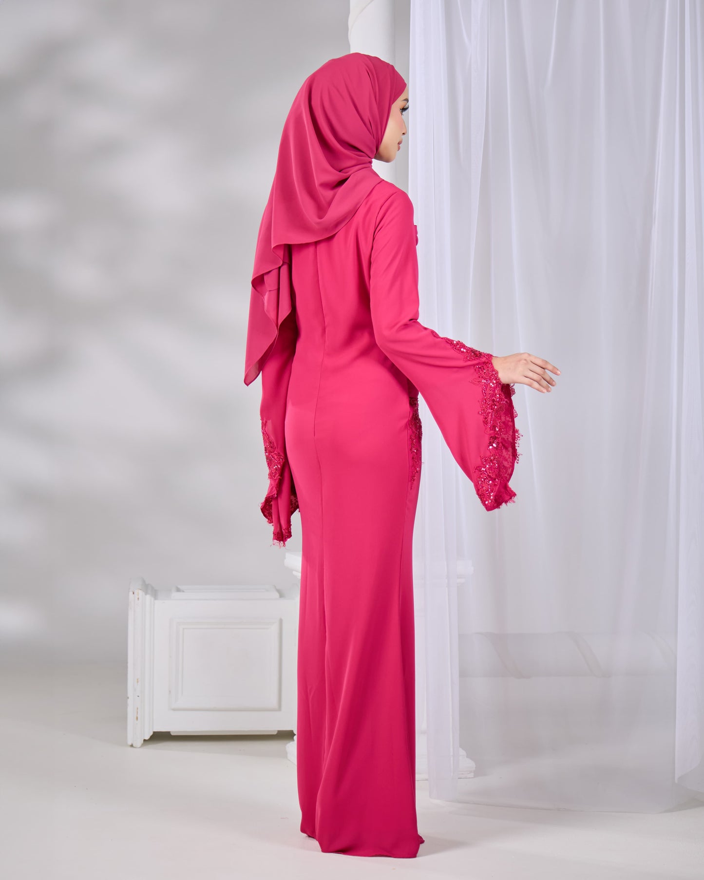 SABRENA DRESS (FUSCHIA)