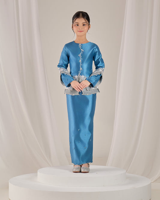 MINOR DEFECT KATHRYN MINI KURUNG KIDS (DIAMOND TEAL BLUE)