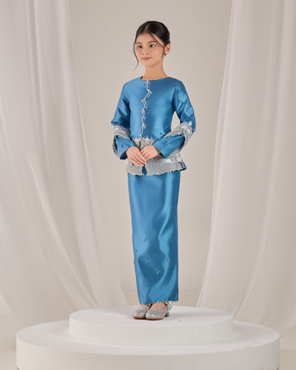 MINOR DEFECT KATHRYN MINI KURUNG KIDS (DIAMOND TEAL BLUE)
