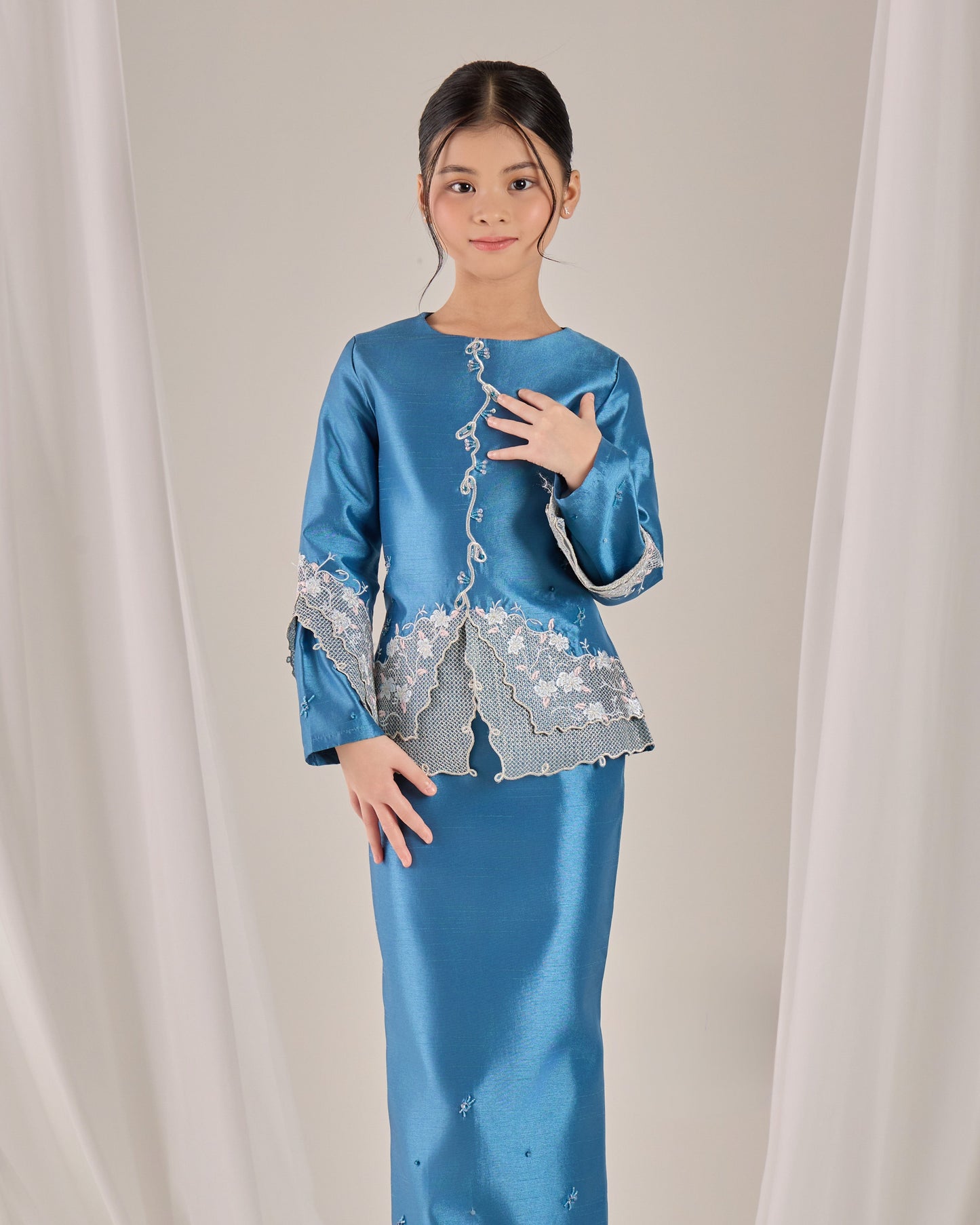MINOR DEFECT KATHRYN MINI KURUNG KIDS (DIAMOND TEAL BLUE)