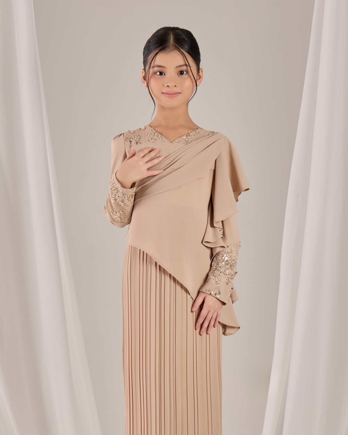 ADALINE DRESS KIDS (LATTE )