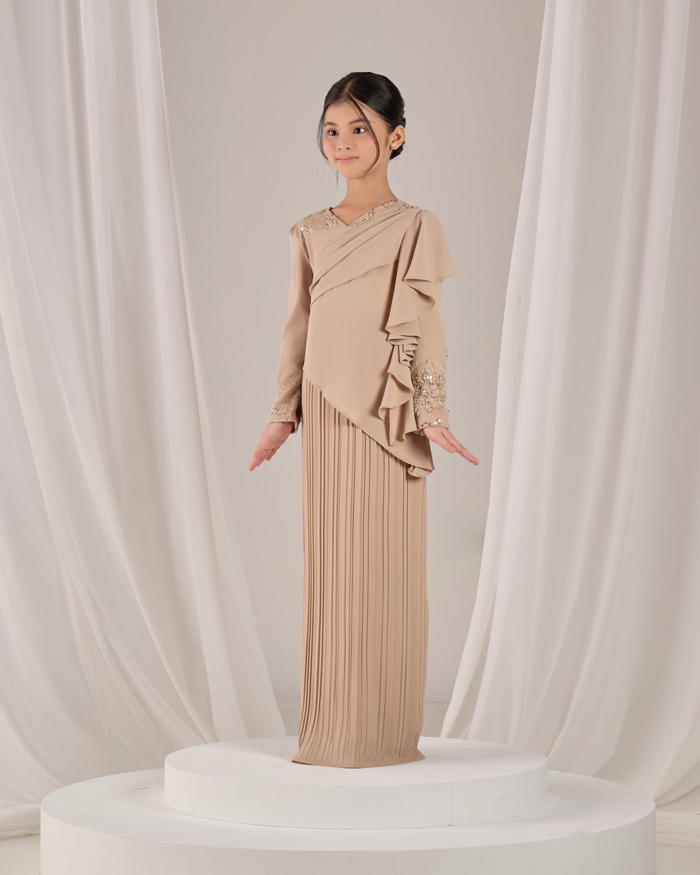 ADALINE DRESS KIDS (LATTE )