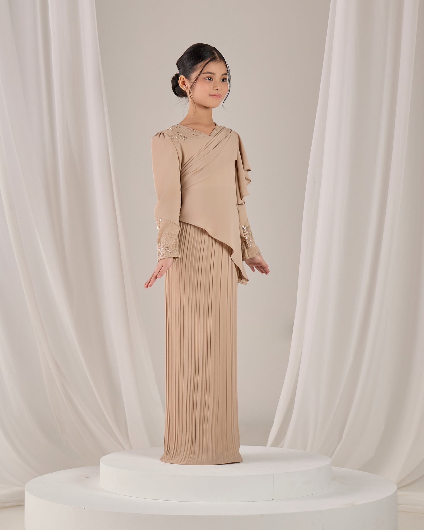 ADALINE DRESS KIDS (LATTE )