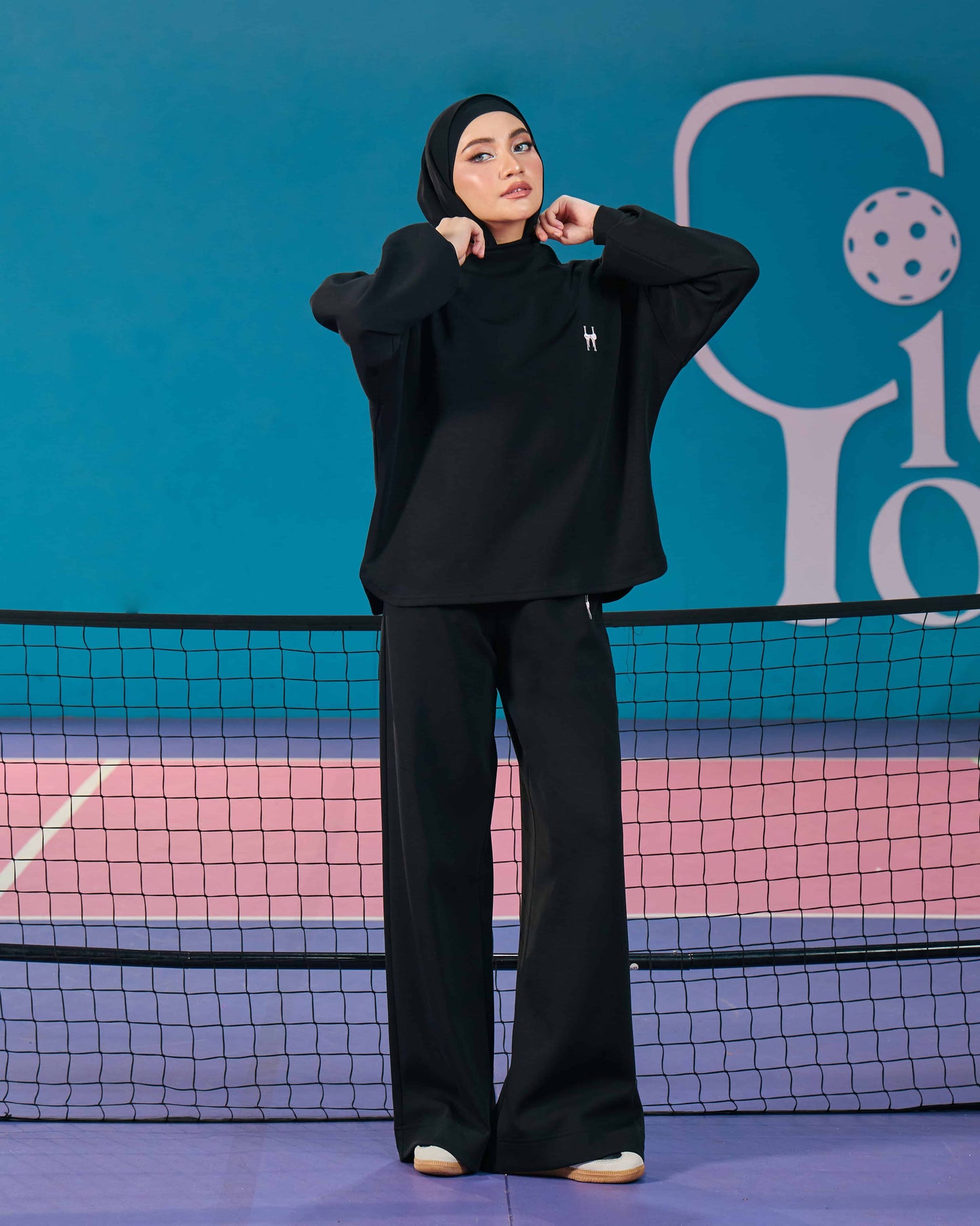 HELLEY JUMPER (BLACK)