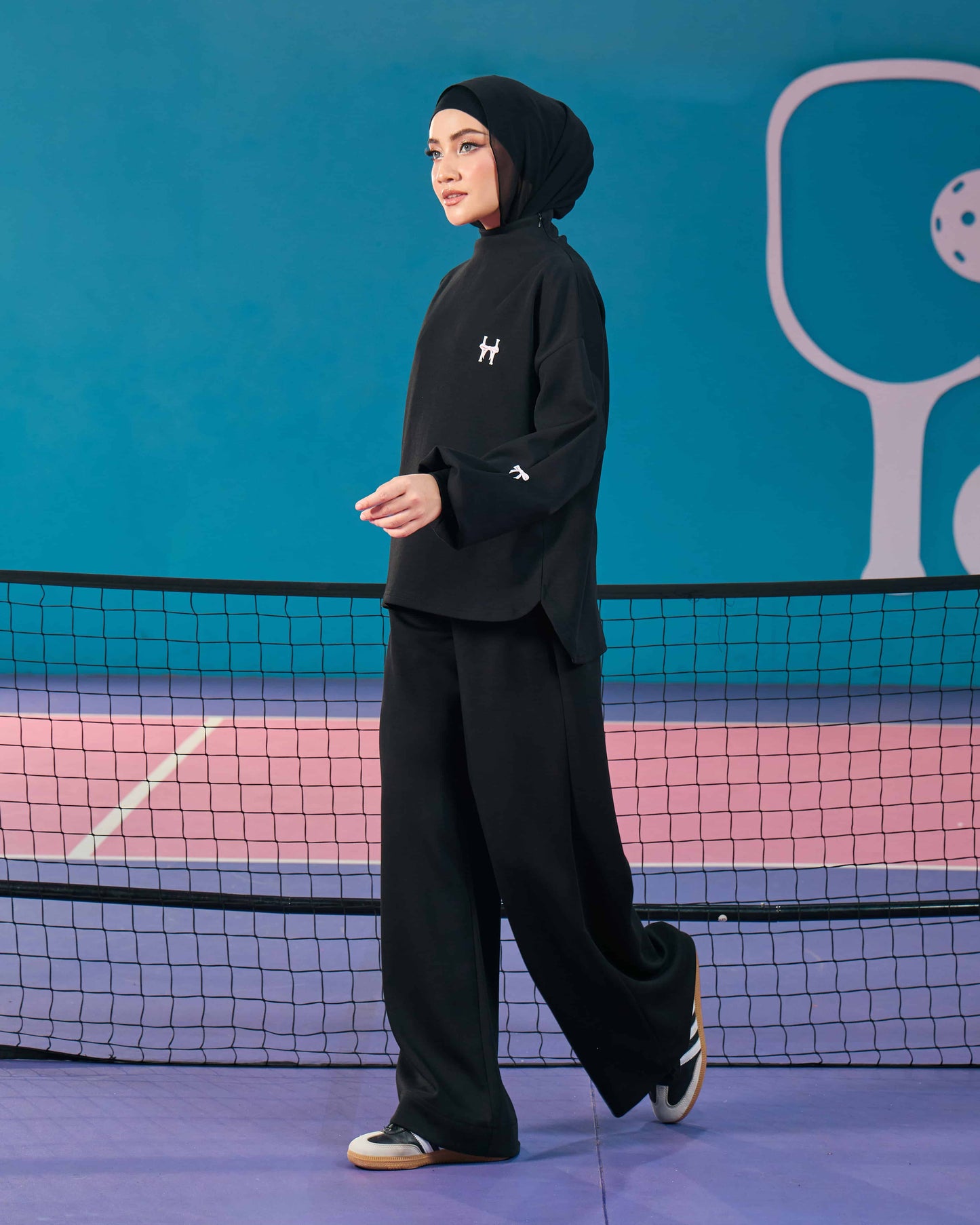 HELLEY JUMPER (BLACK)