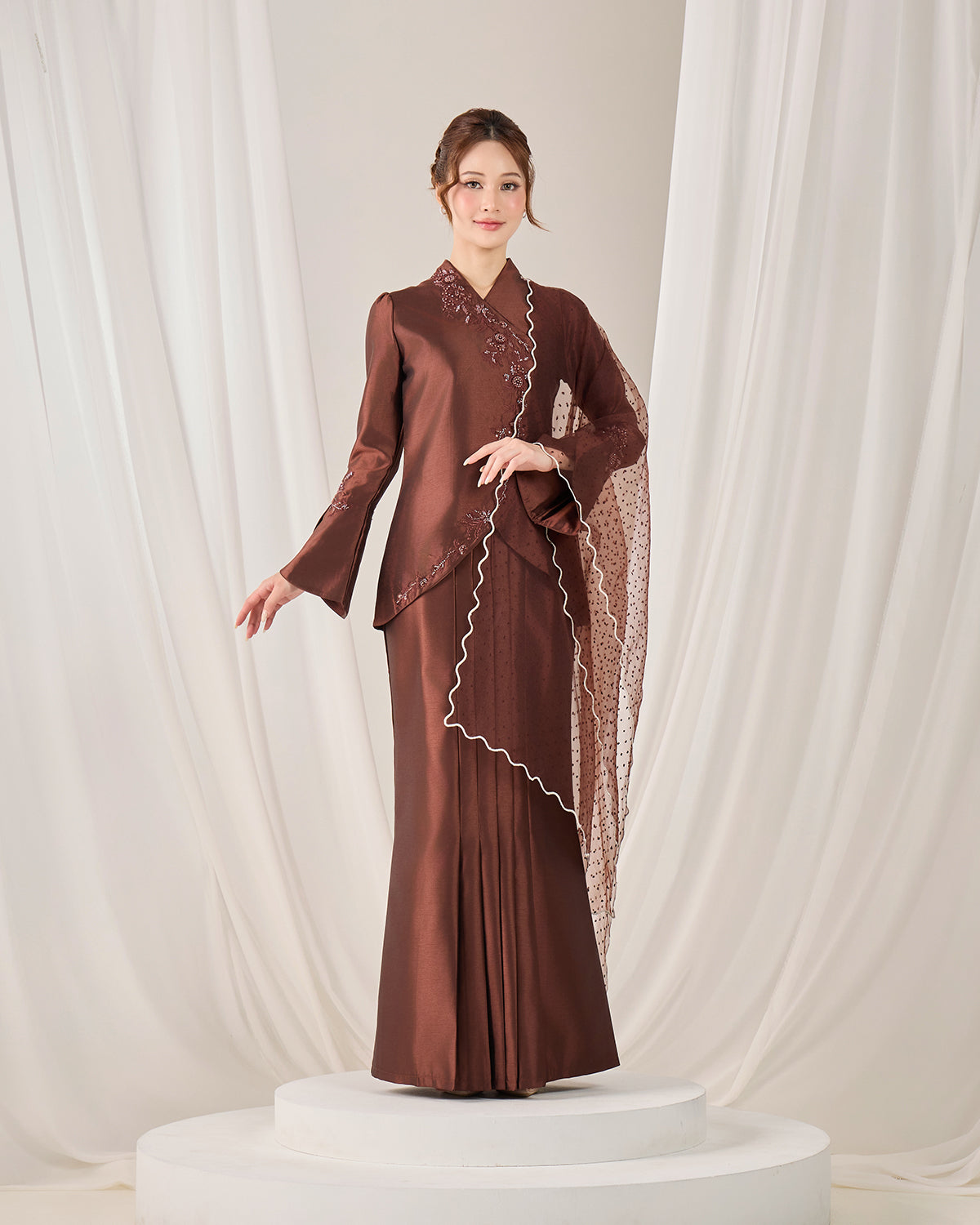LYDIA SELENDANG (RICH BROWN)