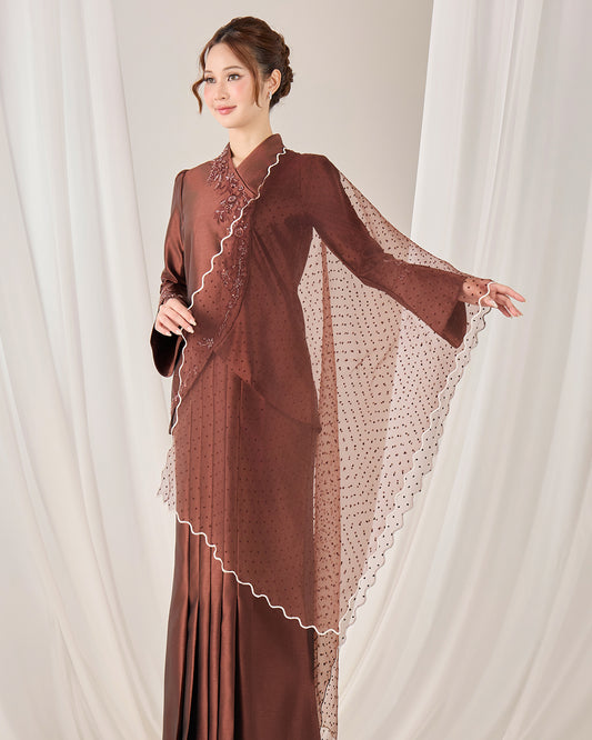 LYDIA SELENDANG (RICH BROWN)