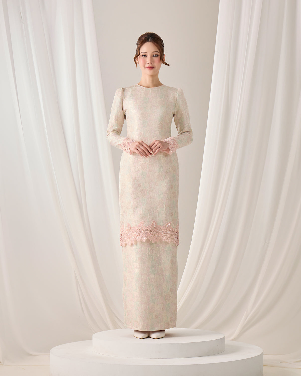 ROSERA KURUNG (STRAWBERRY MATCHA)