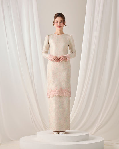 ROSERA KURUNG (STRAWBERRY MATCHA)