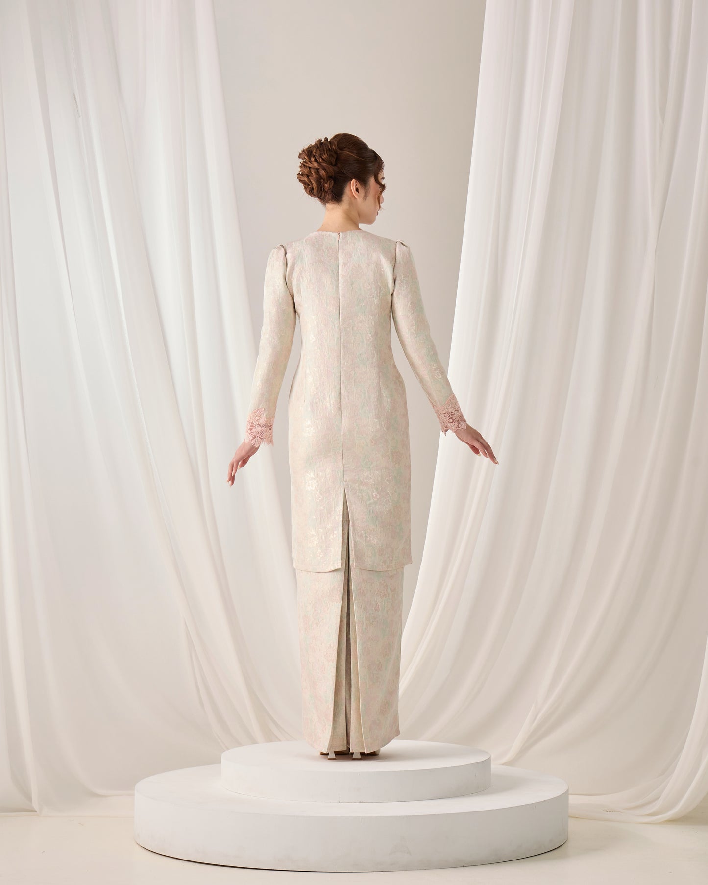 ROSERA KURUNG (STRAWBERRY MATCHA)