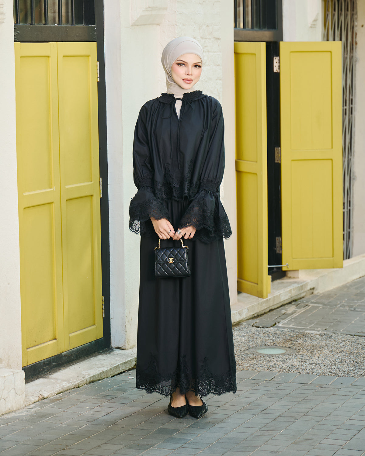 LA VIÉ (BLACK)