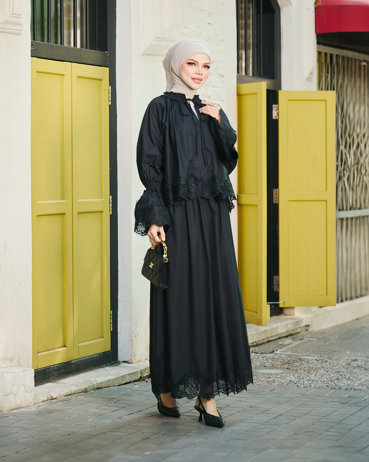 LA VIÉ (BLACK)