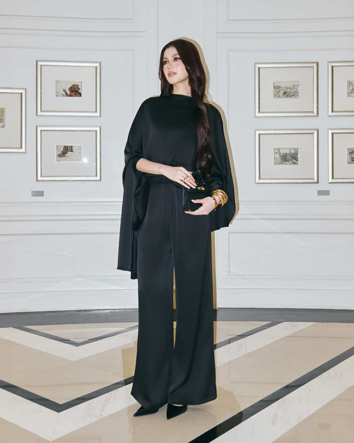 AURÉA (BLACK)