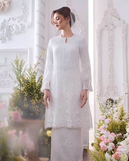 ZELINA KURUNG (OFF WHITE)