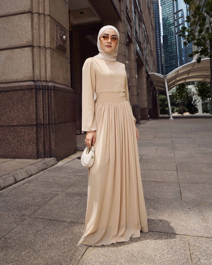 MINOR DEFECT LYRA PLEATED DRESS (CHAMPAGNE)