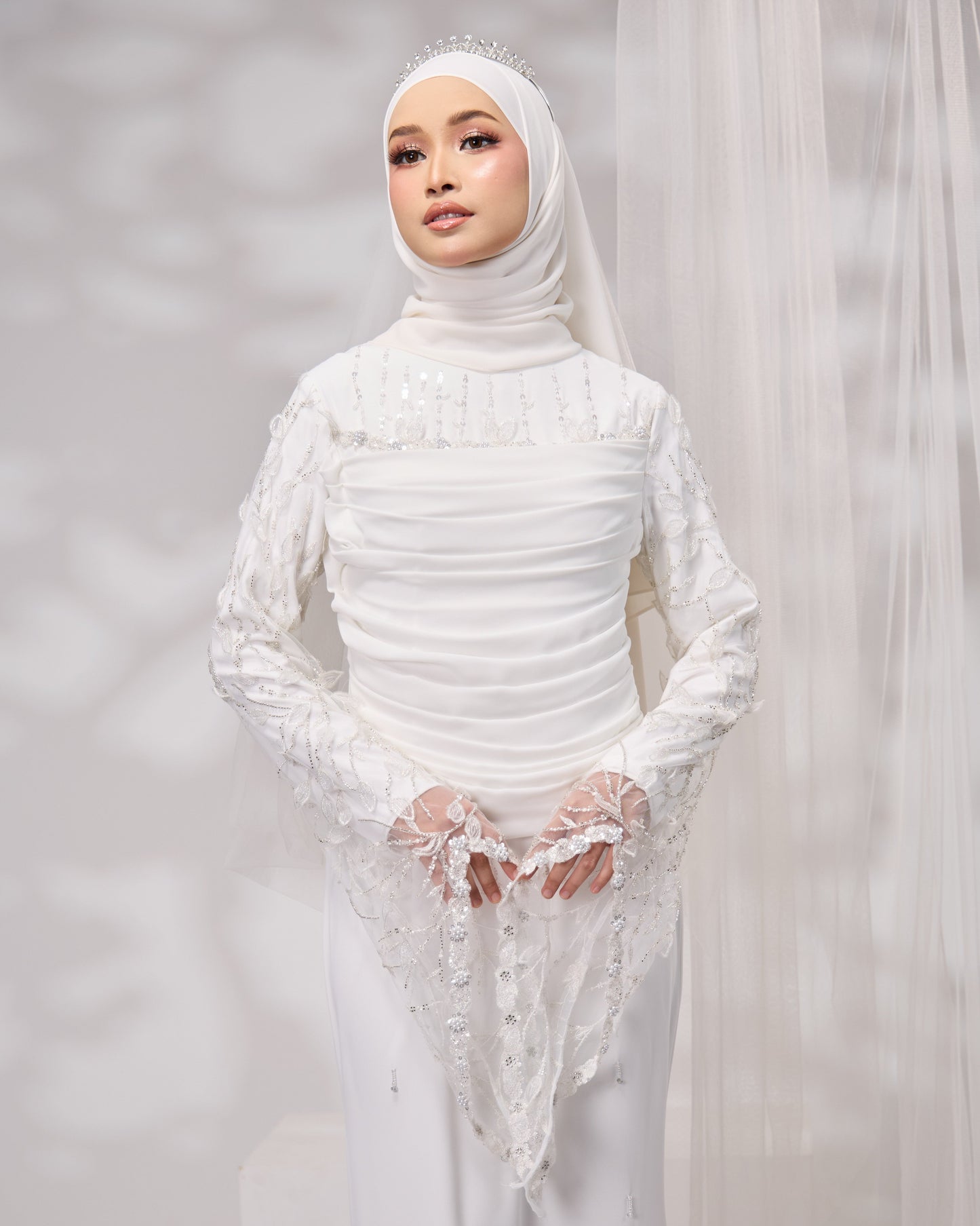 JULITTA BRIDE DRESS (OFF WHITE)