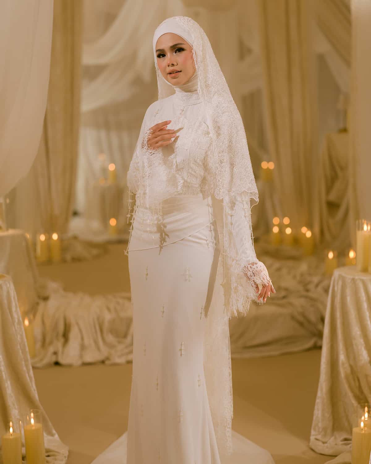 ODELIA DRESS (OFF WHITE)