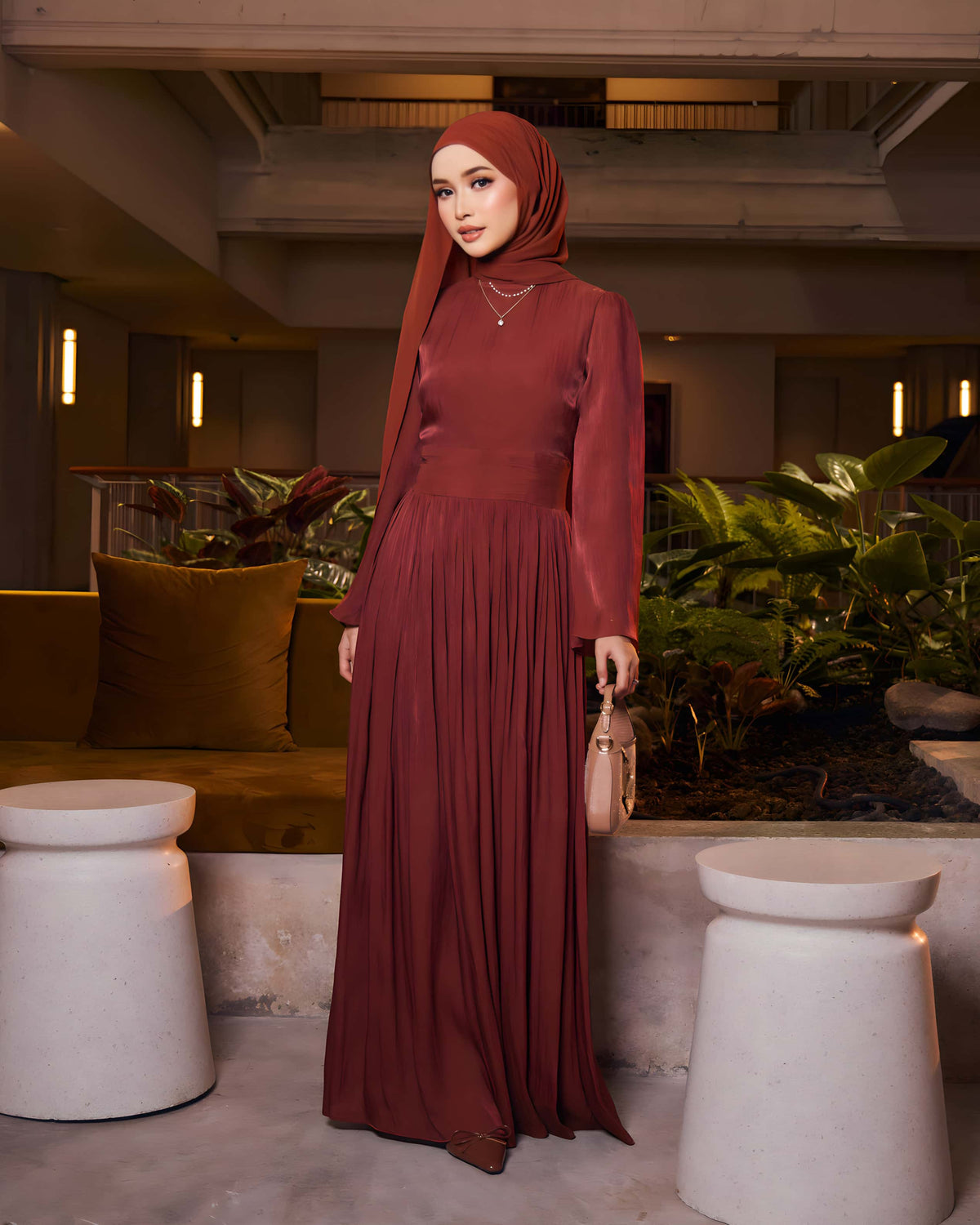 LISA PLEATED DRESS (BRICK) – Hijabistahub