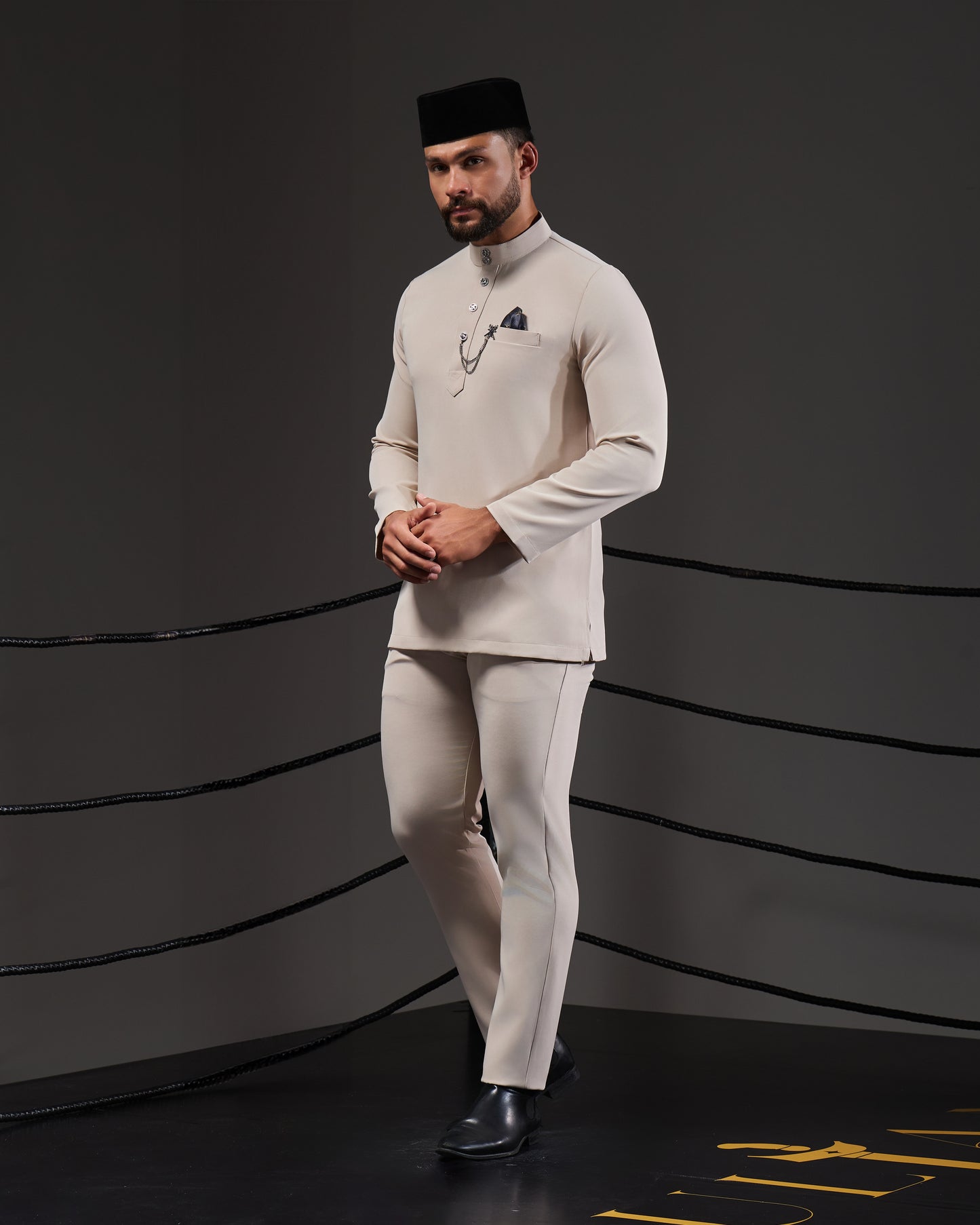 MINOR DEFECT SOULTAN BAJU MELAYU (CHAMPAGNE)
