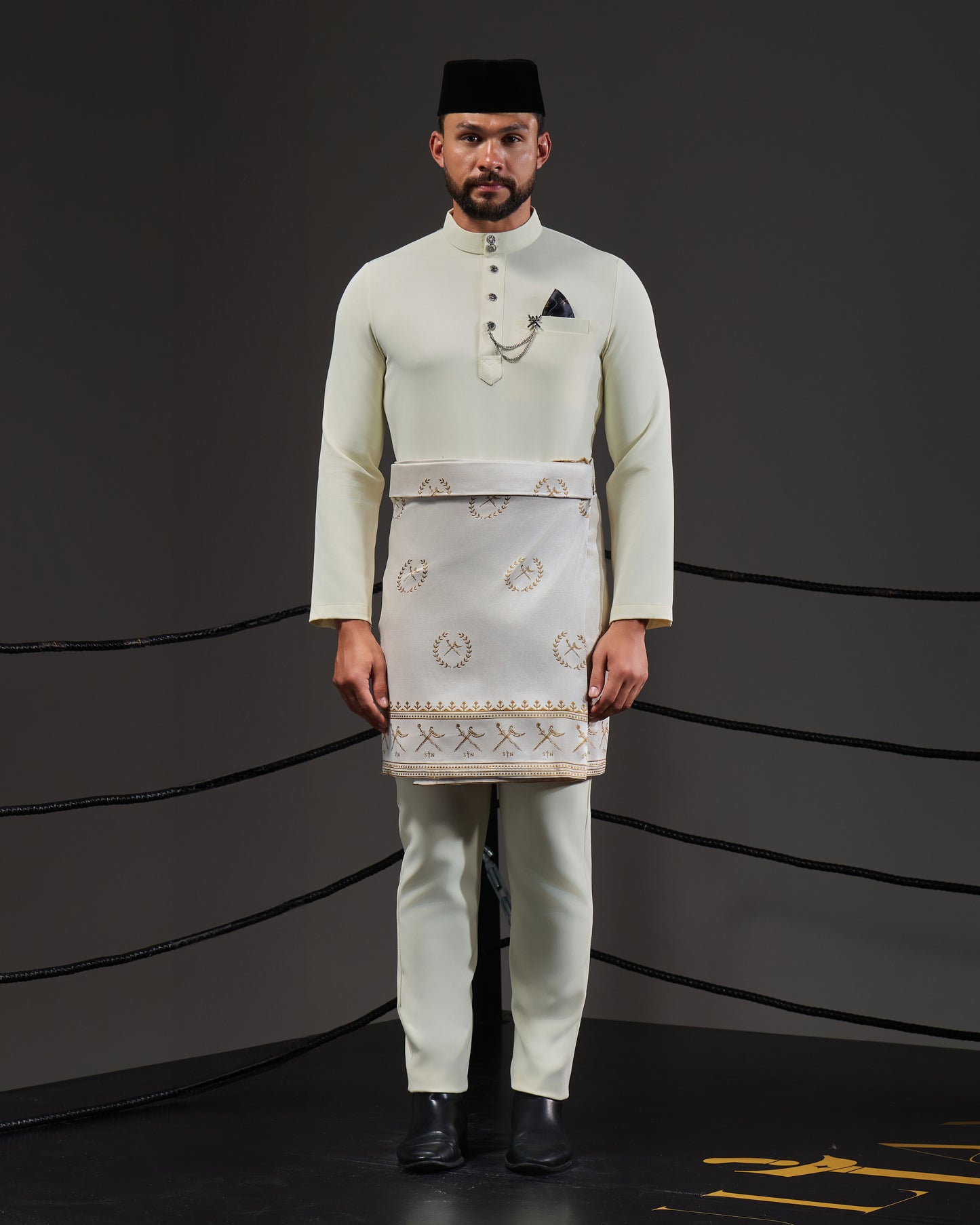 MINOR DEFECT SOULTAN BAJU MELAYU (LIGHT YELLOW)